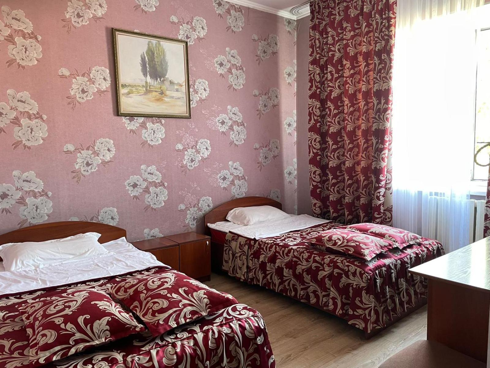 Гостиничный Комплекс Жеты Казына Zharkent Dış mekan fotoğraf
